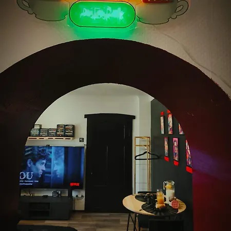 Le Cinoche Apartment